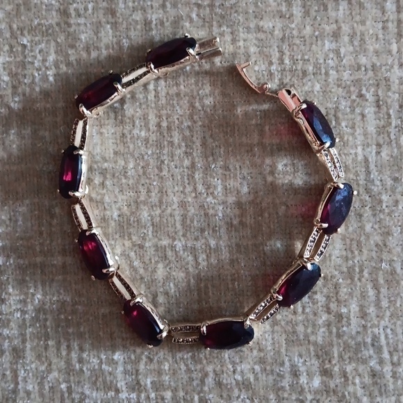 Monet Gold Tone Faceted Glass Bracelet - Picture 4 of 7